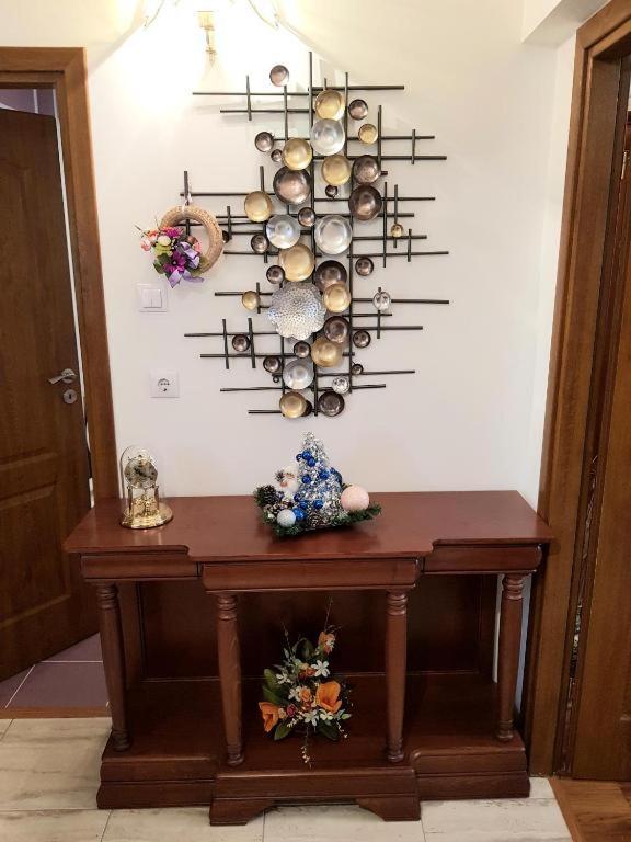 Garsoniera Mihaela Apartment เปโตรชานิ ภายนอก รูปภาพ